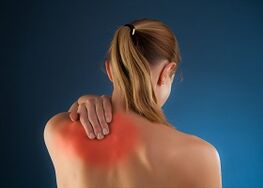 bolesť pod ľavou lopatkou vzadu